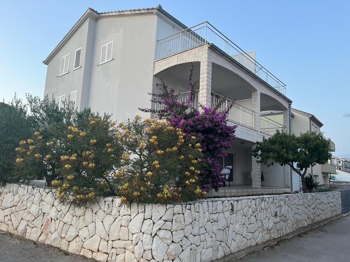 Apartmani Emil Trogir Exterior photo