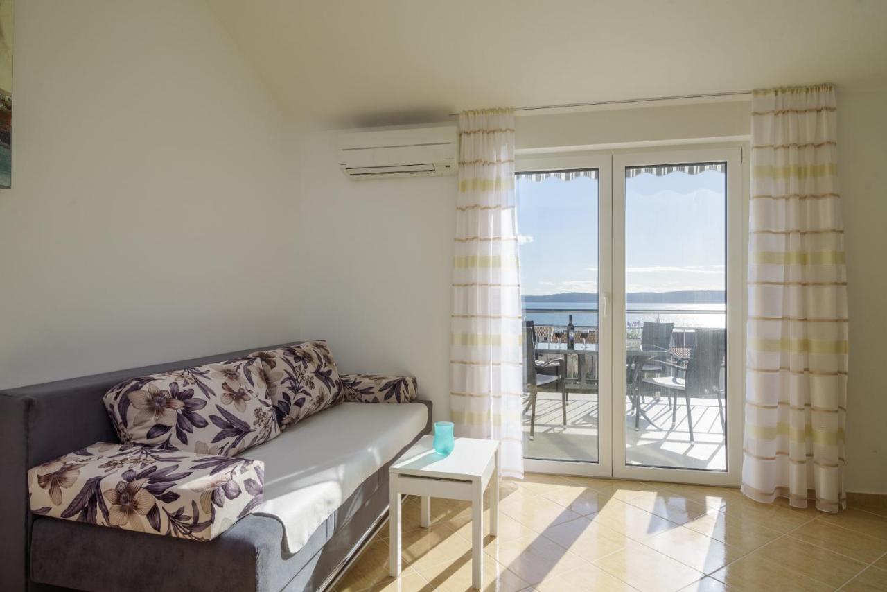 Apartmani Emil Trogir Exterior photo