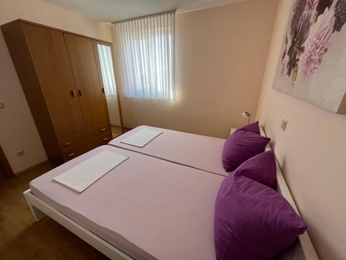 Apartmani Emil Trogir Exterior photo