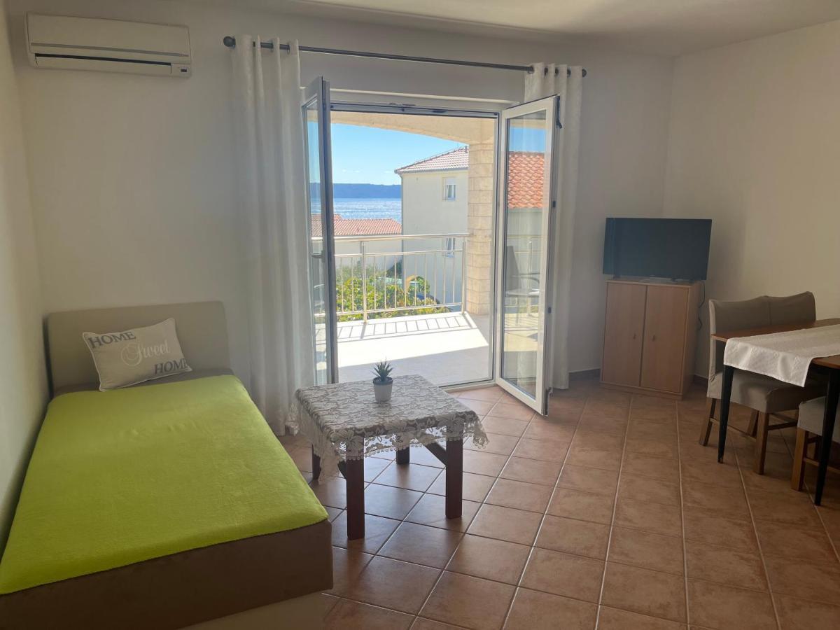 Apartmani Emil Trogir Exterior photo