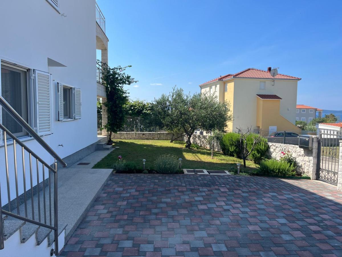 Apartmani Emil Trogir Exterior photo
