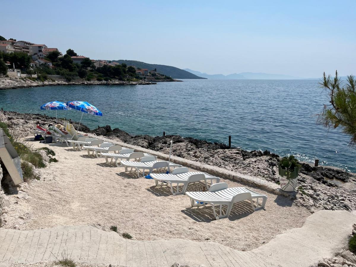 Apartmani Emil Trogir Exterior photo