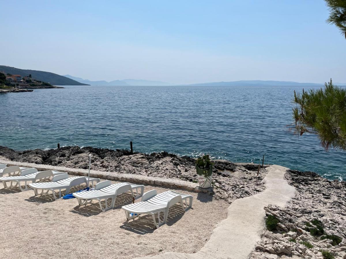 Apartmani Emil Trogir Exterior photo